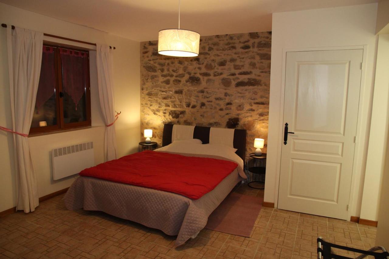 Gites & Chambres D'Hotes Peyrecout Laparrouquial Екстериор снимка